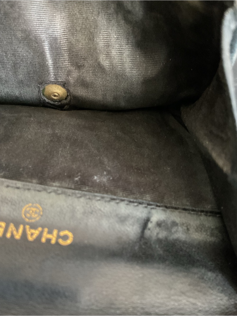 CHANEL Black Caviar Leather Small Wallet with CC Logo - Picture 7 of 9